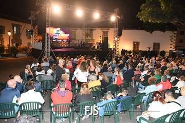 Concierto de la cantante grancanario Cristina Ramos en la plaza de San Juan/Francisco Javier Santana./Francisco Javier Santana.